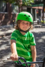 Lil 8 Kids Helmet - Gallery