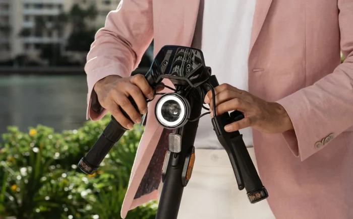 NIU KQi 200 Electric Scooter - Folded