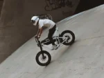 Himiway C5 Electric Motorbike - Riding
