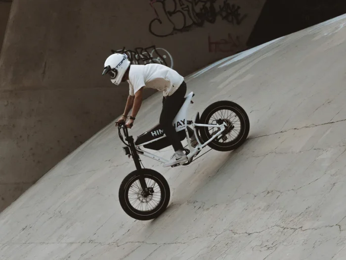Himiway C5 Electric Motorbike - Riding
