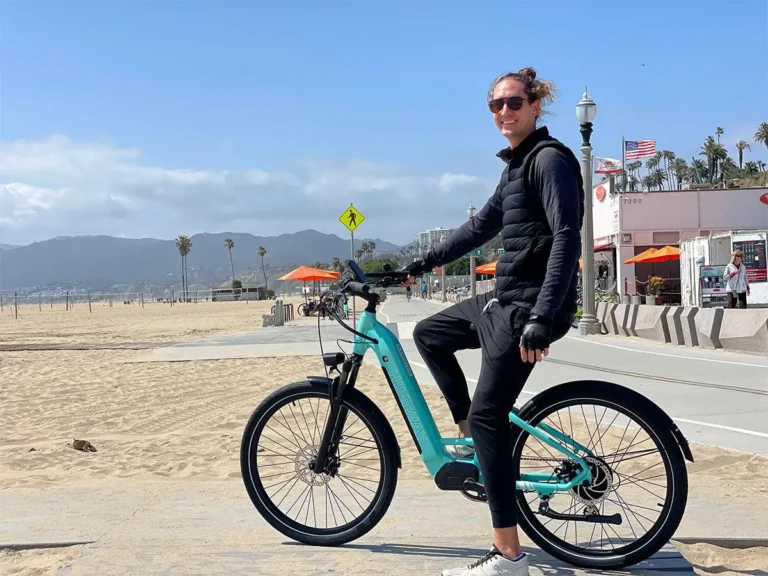 Rambler : Electric City Commuter Bike - Ocean Blue